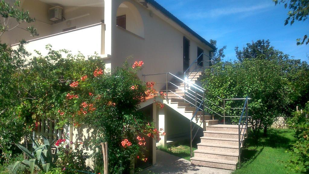 Apartments Vlašići エクステリア 写真