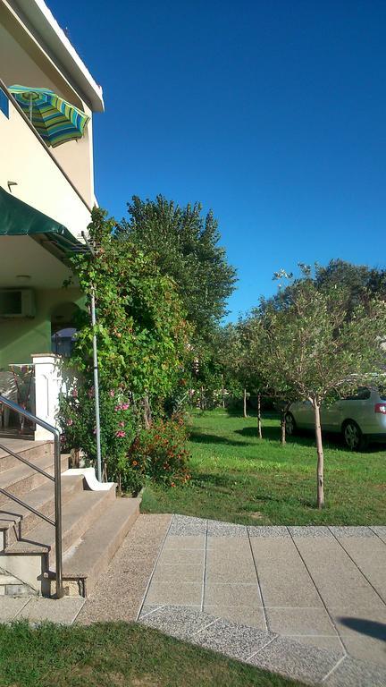 Apartments Vlašići エクステリア 写真