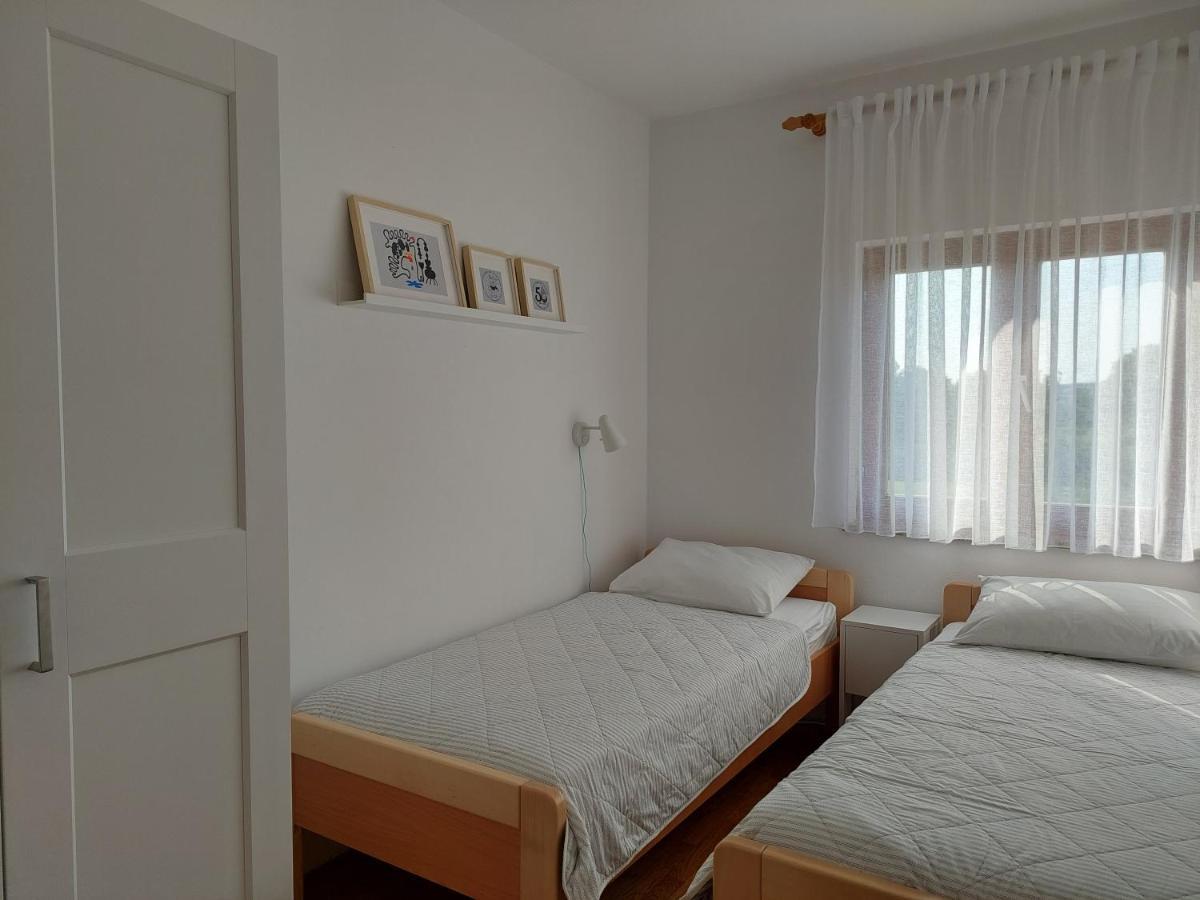 Apartments Vlašići エクステリア 写真