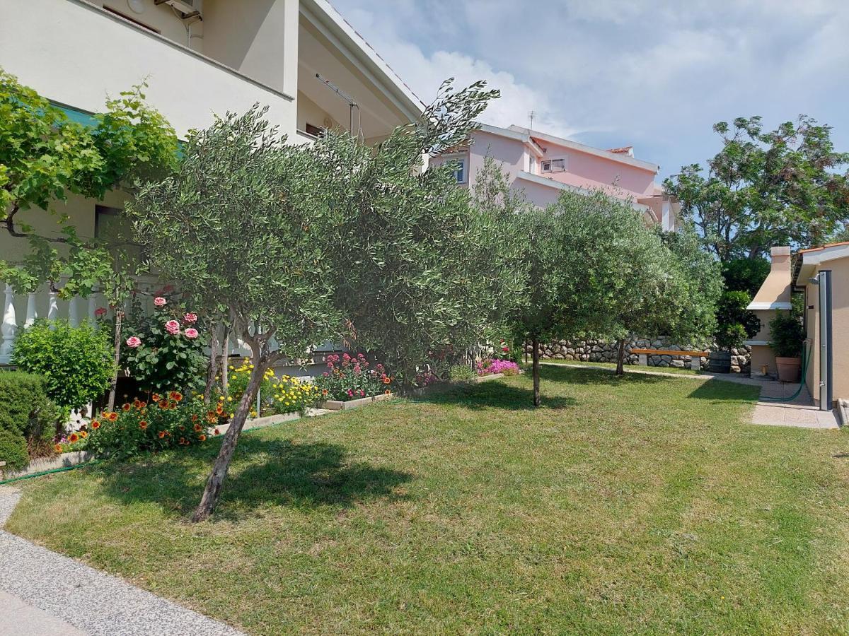 Apartments Vlašići エクステリア 写真